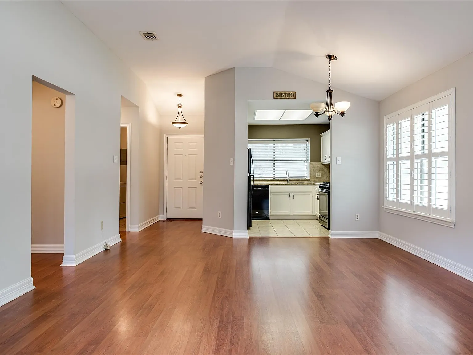 2 bed, 2.0 bath, 1114 sqft, $1,785 — Photo 4