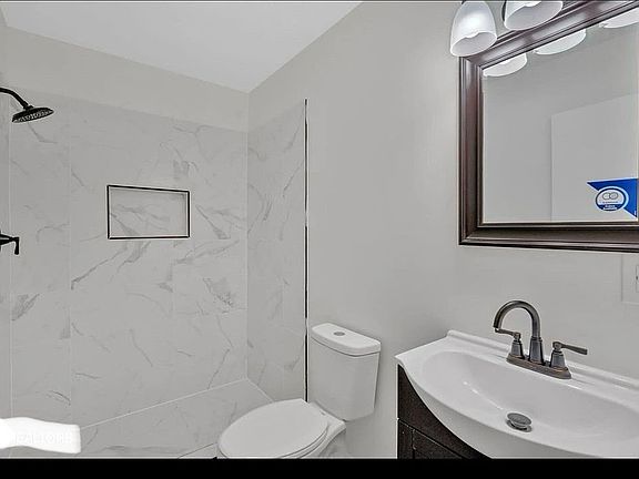 5th image of 1115 Back Valley Rd