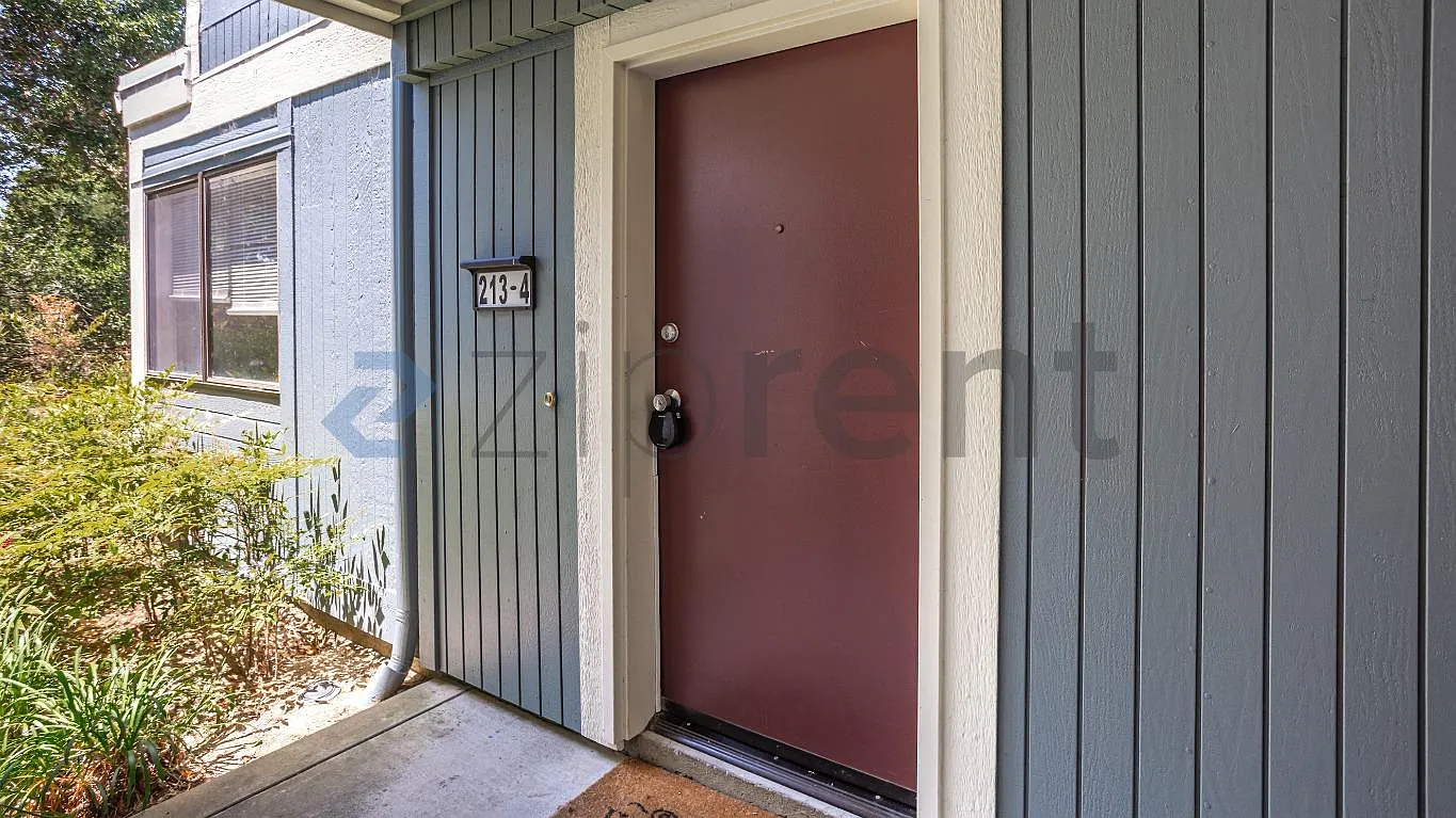 2 bed, 1134 sqft, $2,995 — Photo 2