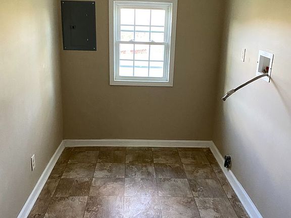 3rd image of 101 Bens Way Unit 1