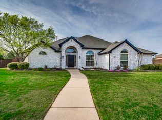 5440 Sycamore Dr, Midlothian, TX 76065