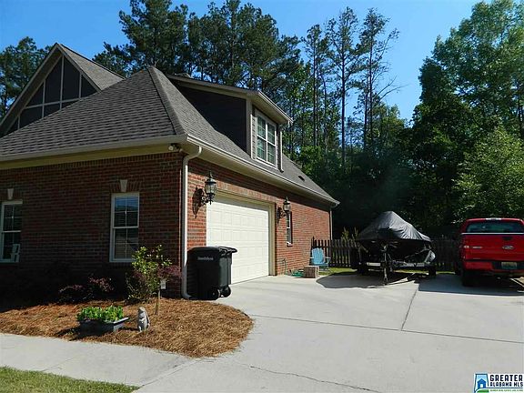 3rd image of 209 Willow Lake Cir