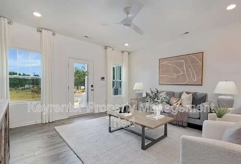 1729 Granby Heights Dr — Photo 5