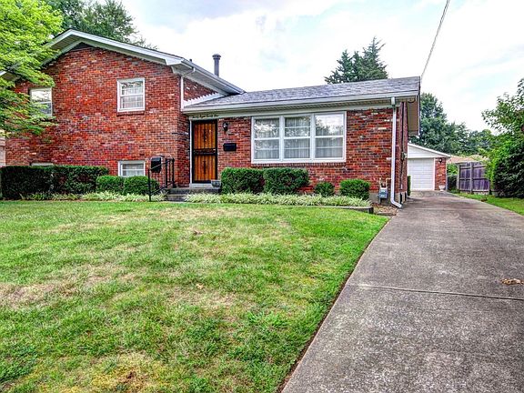 3rd image of 2821 Pomeroy Dr