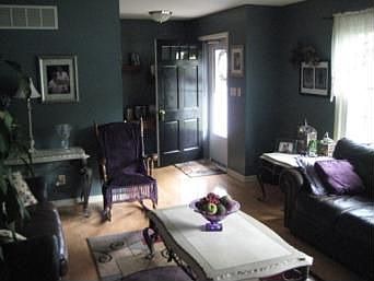 5th image of 928 Miller Ave