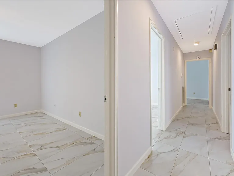 12018 Beinhorn Dr — Photo 19