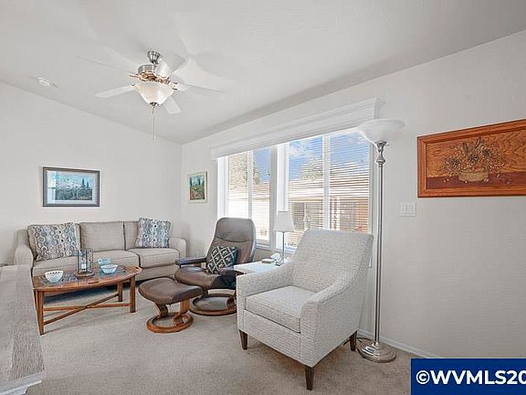 3rd image of 450 SE Lacreole Dr Unit 131