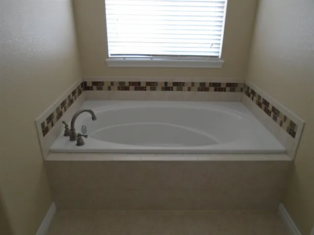 3548 Maple Cir — Photo 13