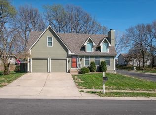 8701 N Winan Ave, Kansas City, MO 64153