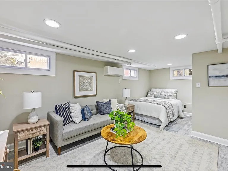 4451 Macarthur Blvd NW — Photo 41