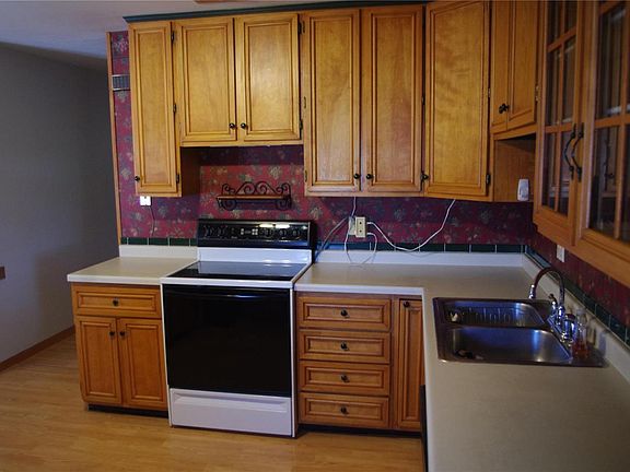 5th image of 409 Dartmouth Dr