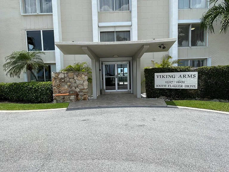 1601 S Flagler Dr #303O — Photo 20