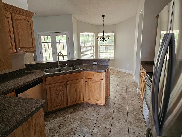 2202 Hagood Loop — Photo 27