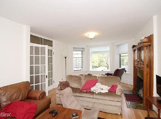 717 W Roscoe St APT 1, Chicago, IL 60657