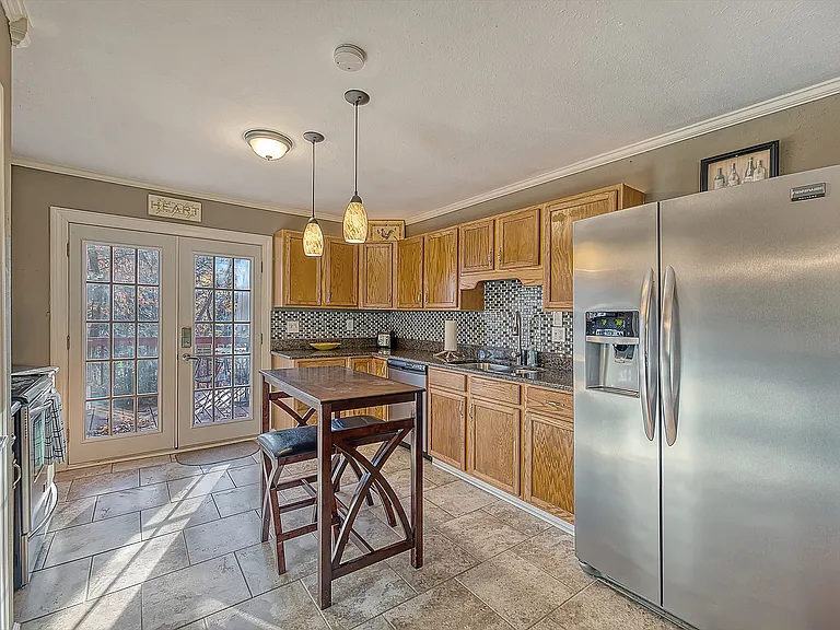 167 Johnson Cir — Photo 12
