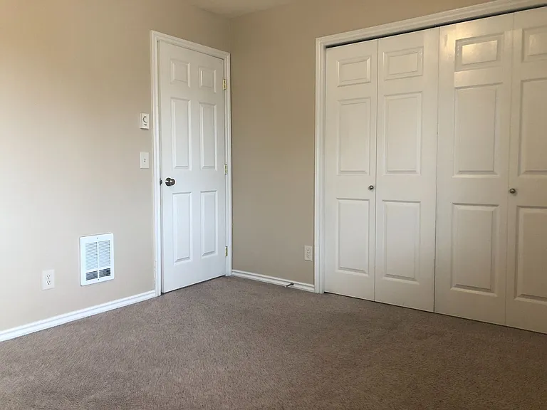 338 E Bellis Fair Pkwy #201 — Photo 13
