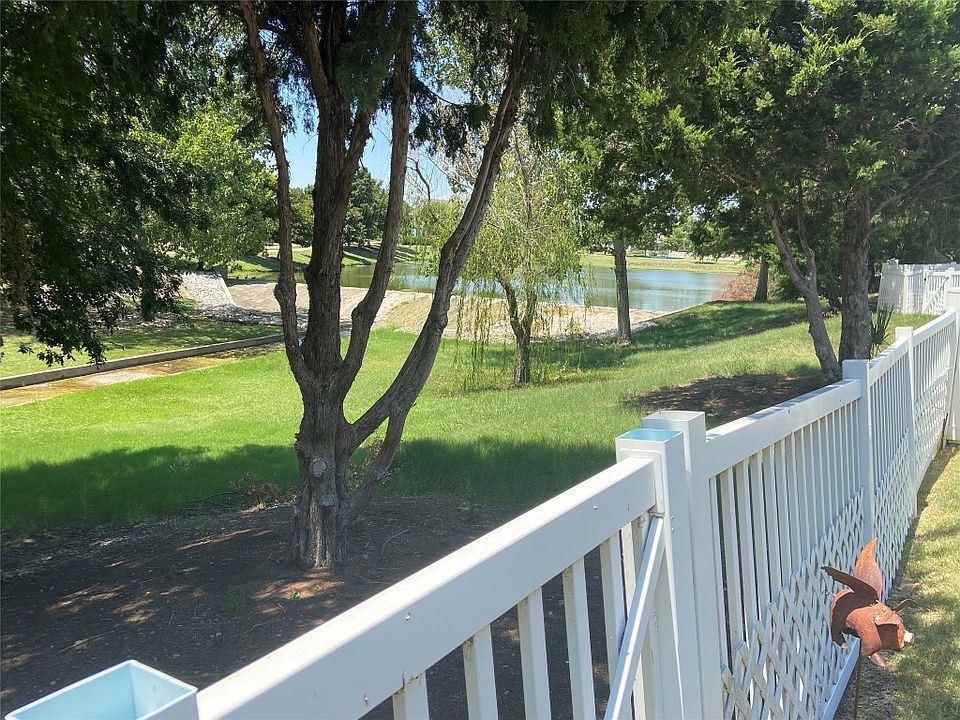 1st image of 1005 Wisteria Ln