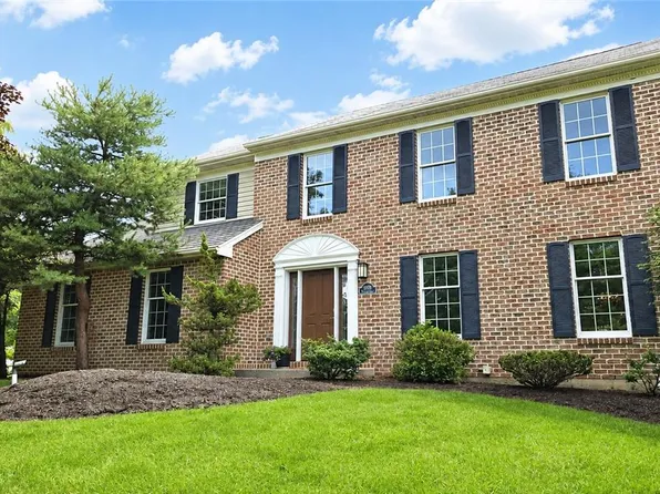 5100 Rosewood Dr, Center Valley, PA 18034