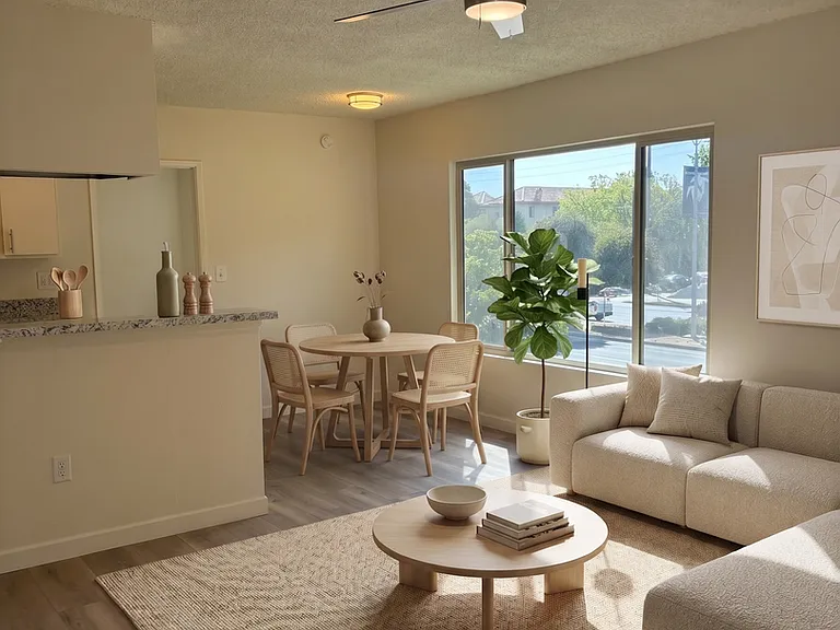 1213 Venice Blvd — Photo 1