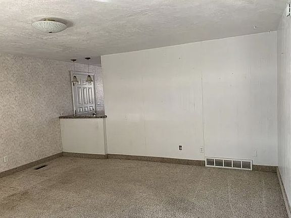 4th image of 299 N Highland Dr #A