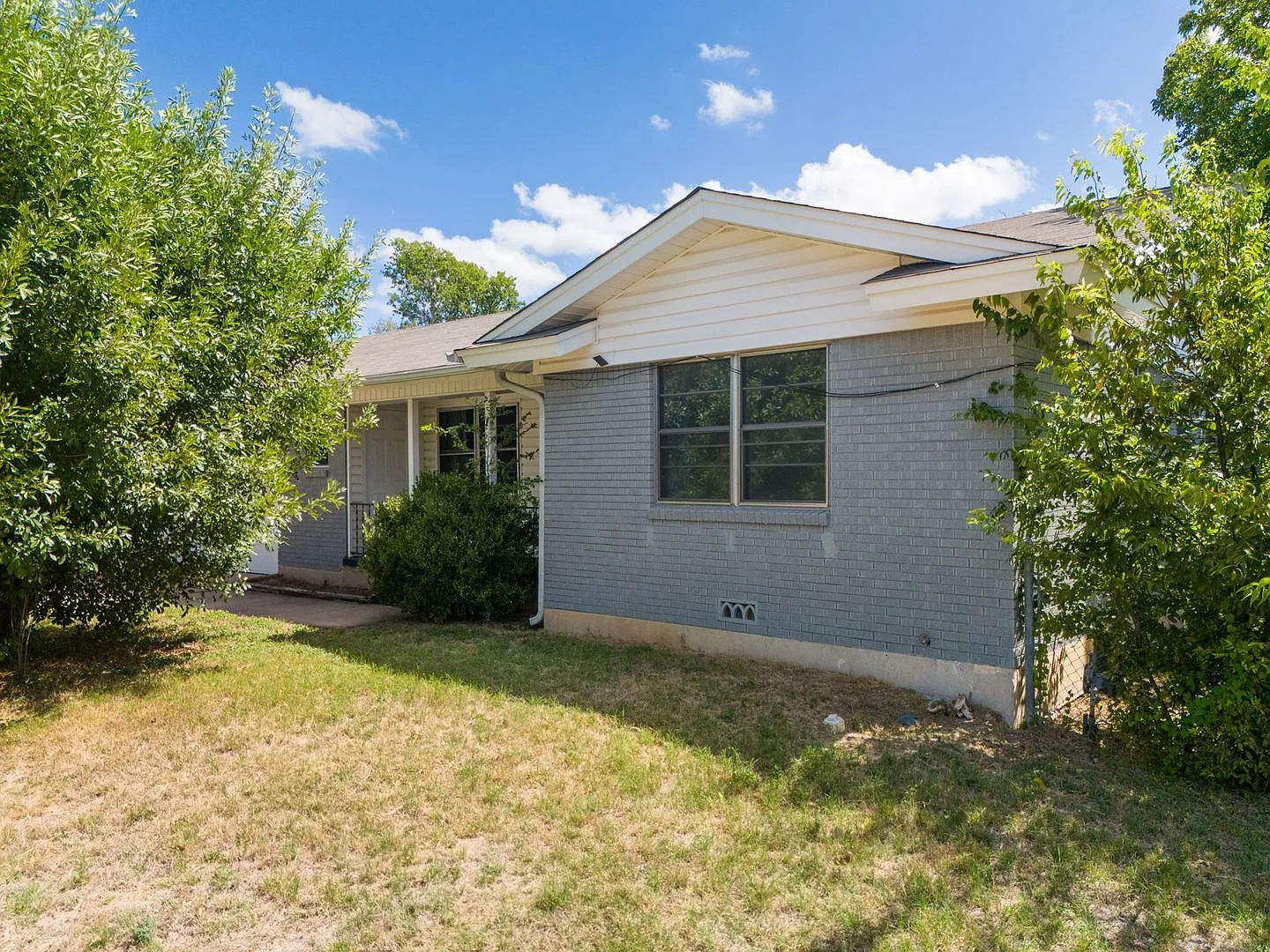 $500 off first months rent — Photo 2