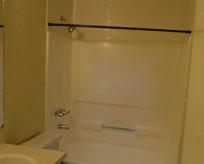 104 Spur Dr — Photo 17