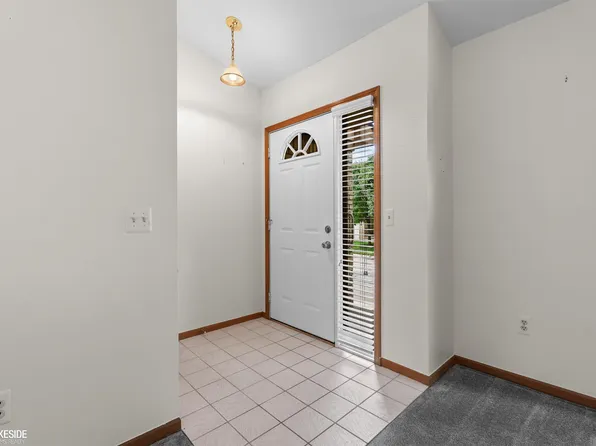 35916 Fierimonte Dr, Clinton Township, MI 48035