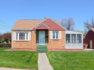 3 Roxborough Ave, Cheektowaga, NY 14225