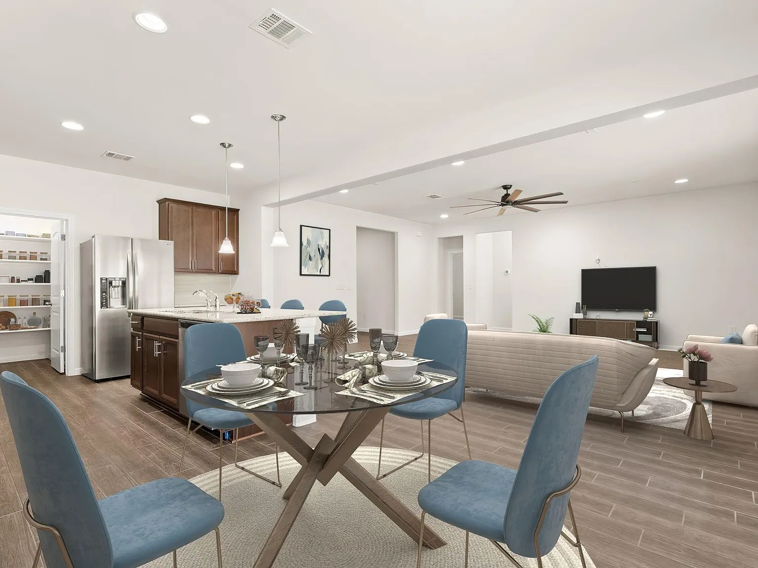 4 bed, 2.0 bath, 2052 sqft, $2,350 — Photo 4
