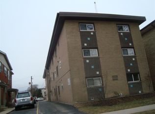 427 S Euclid Ave, Oak Park, IL 60302