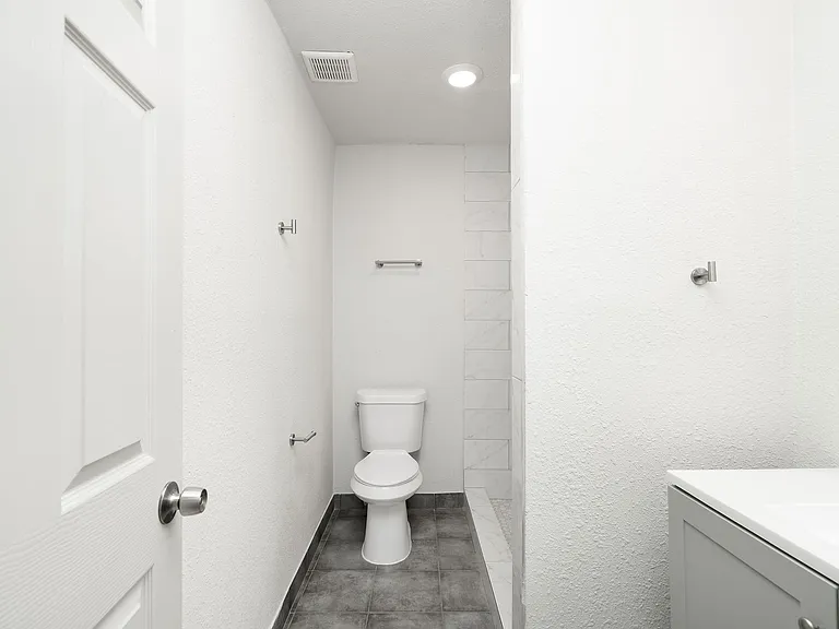 2 Bed - Bath