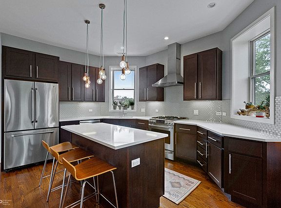 2nd image of 4907 N Winchester Ave #3