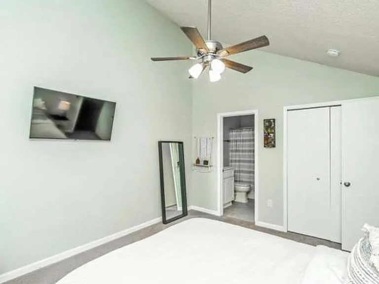 6904 Mary Caroline Cir #J — Photo 29