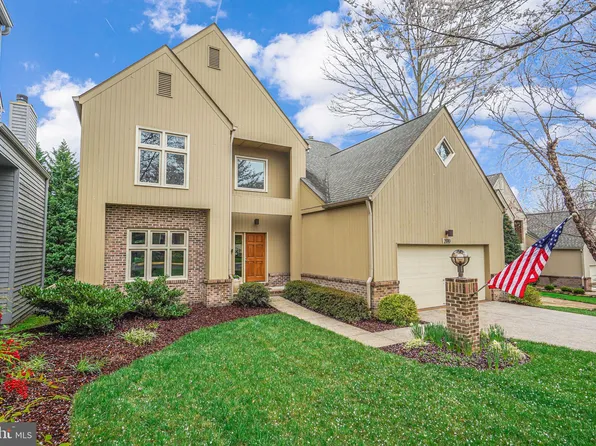 2010 Beacon Pl, Reston, VA 20191