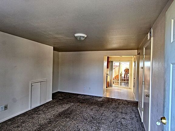 2nd image of 1260 Newlands Dr W APT 5