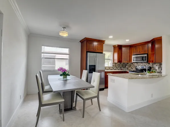 468 Saxony Way, Delray Beach, FL 33446