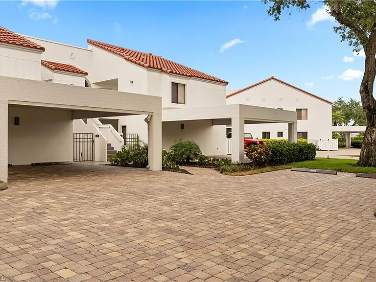 565 Beachwalk Cir #T-102 — Photo 19