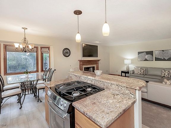 4th image of 34889 Aspenwood Ln