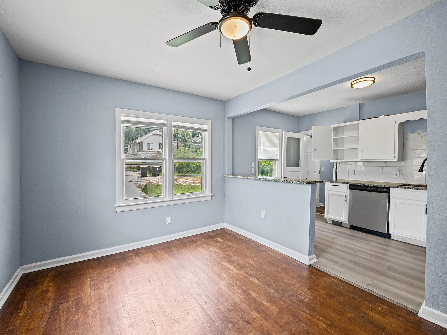 3 bed, 1.5 bath, $1,450 — Photo 4