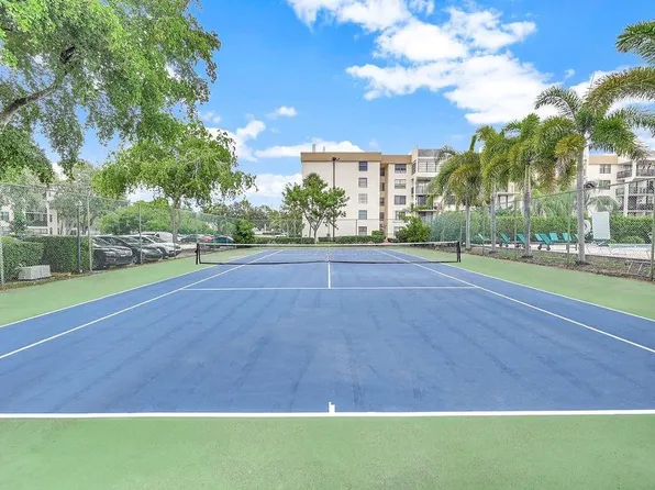 6195 Rock Island Road #215, Tamarac, FL 33319