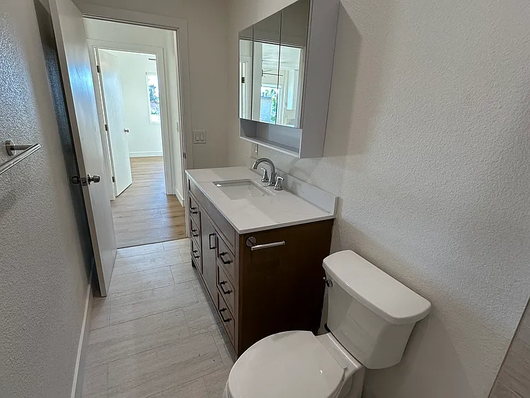 410 Zenith St #3 — Photo 6