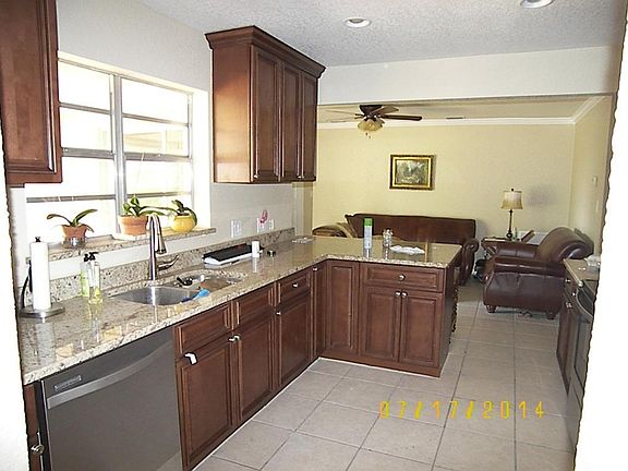 3rd image of 5703 Shannon Dr