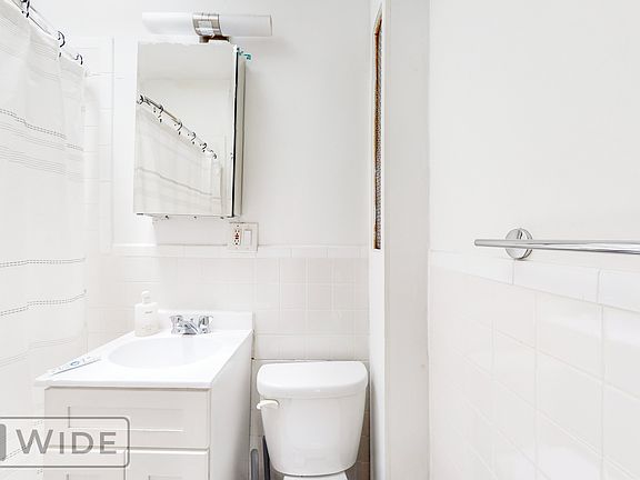 4th image of 284 E 10th St APT 4b