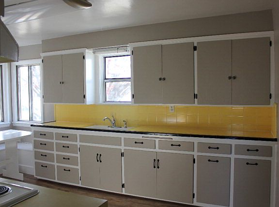 3rd image of 705 E 14th St