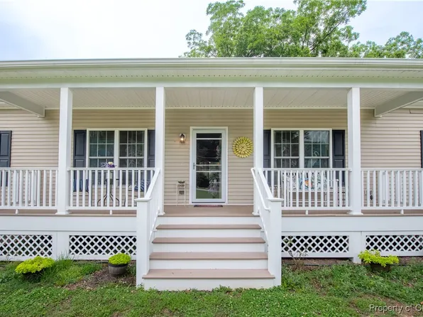 133 Creek Dr, Hardyville, VA 23070