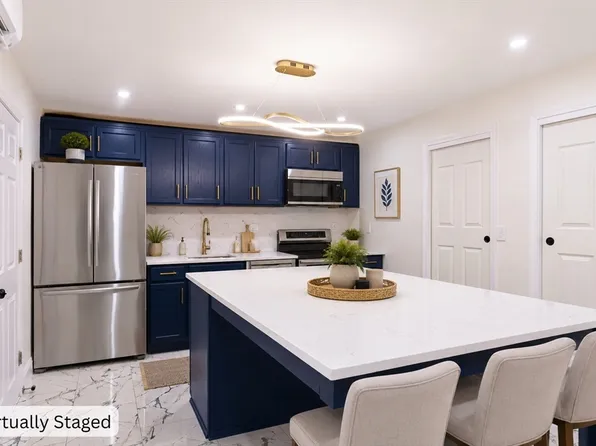 21 Starr Ln, Jamaica Plain, MA 02130