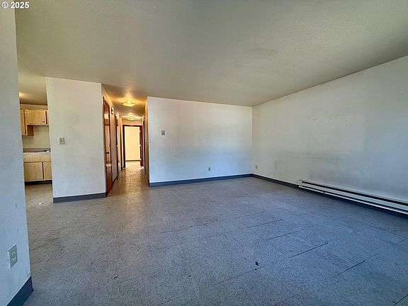 2nd image of 7716 SE Lamphier St