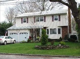 78 Haynes Ave, West Islip, NY 11795