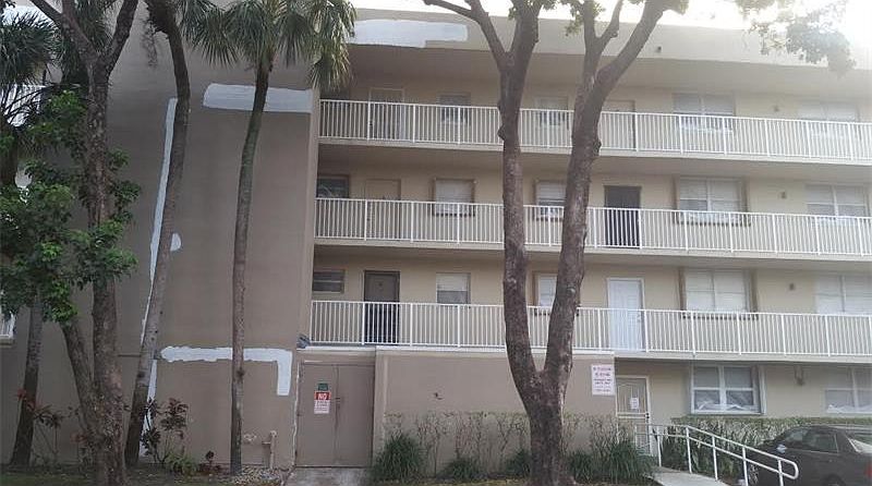 2nd image of 108 Royal Park Dr APT 3E