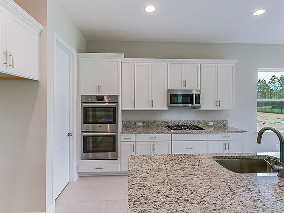 7th image of this home